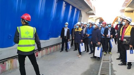 省公路與市政交通工程創(chuàng)建品質(zhì)工程現(xiàn)場(chǎng)觀摩暨綠色建造技術(shù)交流會(huì)在孟州黃河大橋項(xiàng)目舉行