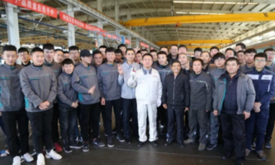 大國(guó)工匠在雷沃|與高鐵研磨師寧允展切磋技藝